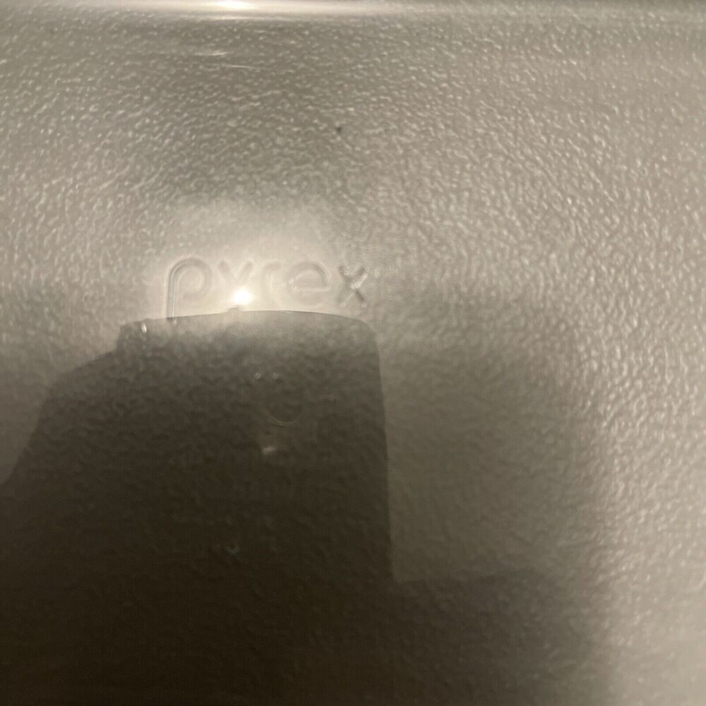 Pyrex 7210 3 Cup 750ml Rectangle glass with blue tint Vintage. - Picture 2 of 2